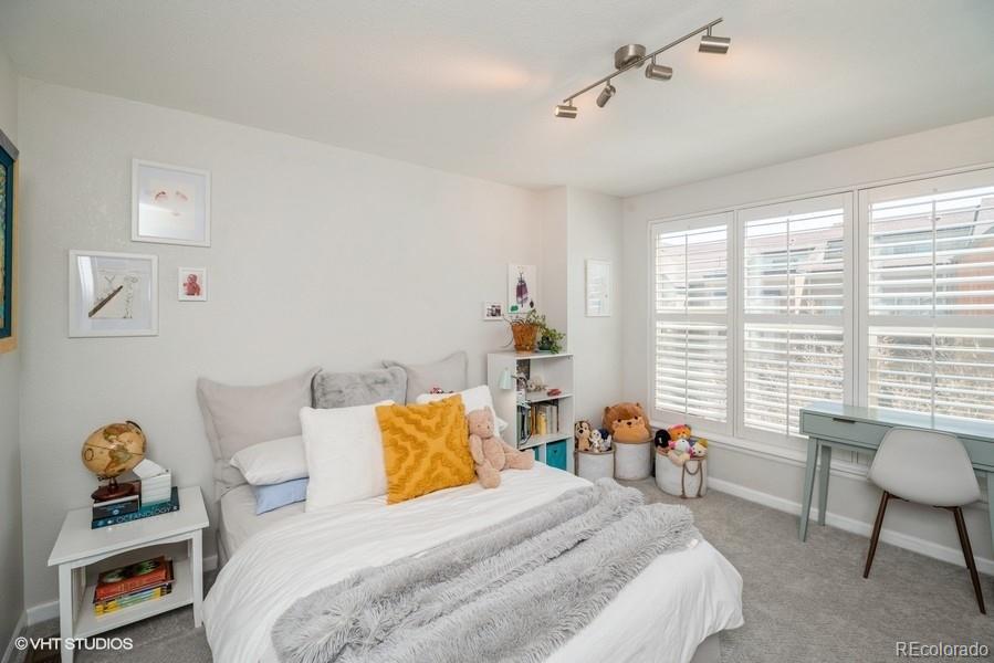 6927 W Virginia Place