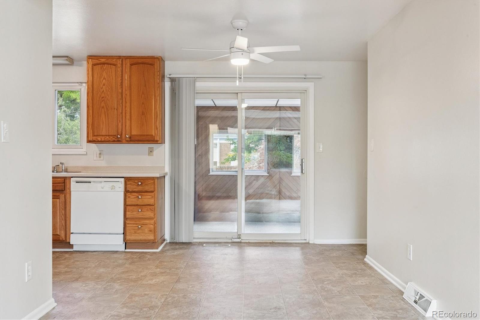 7255 E Louisiana Avenue