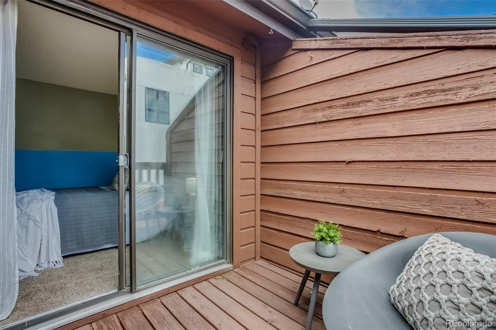 540 S Forest Street Unit: 4-202