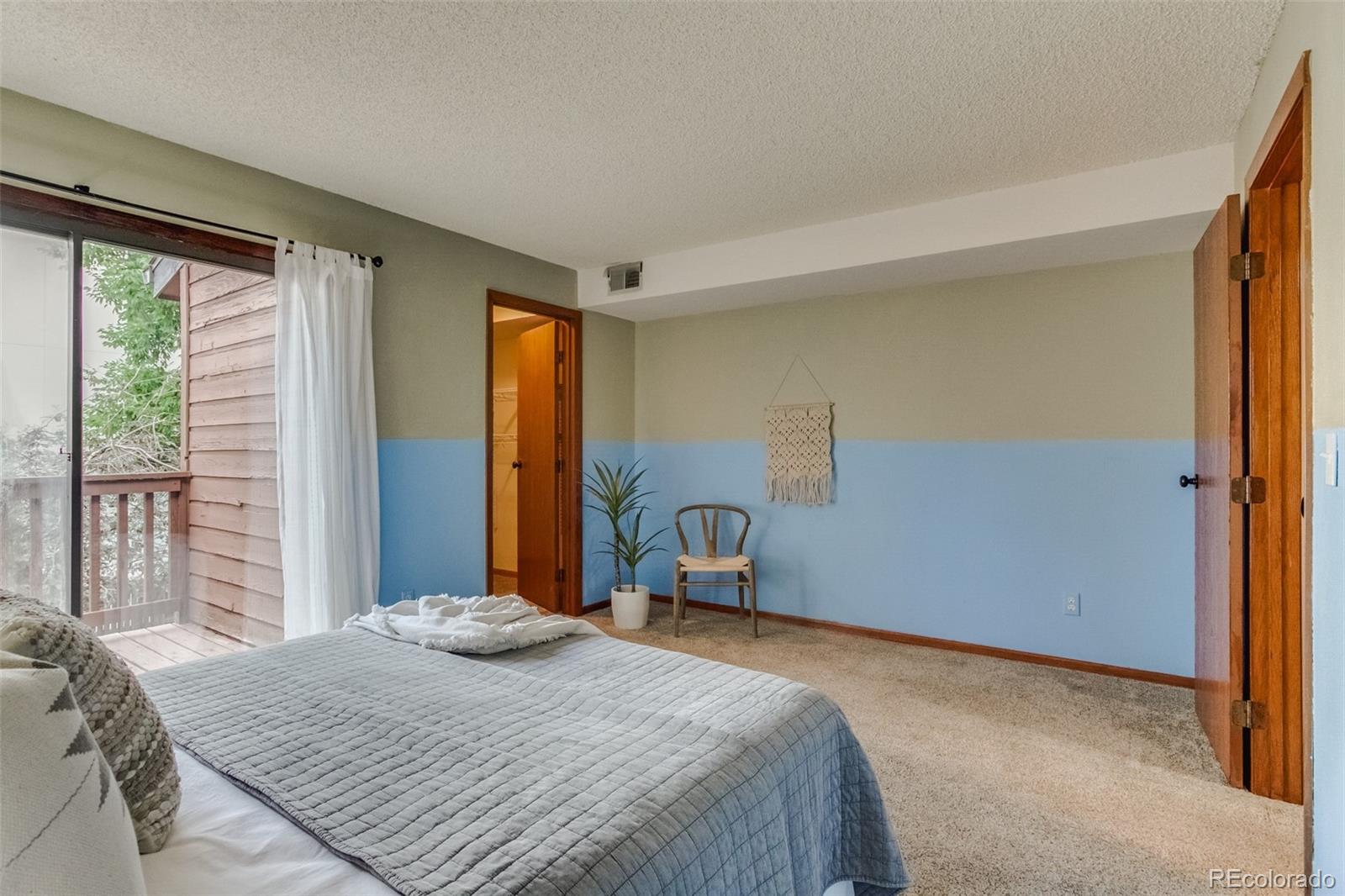 540 S Forest Street Unit: 4-202