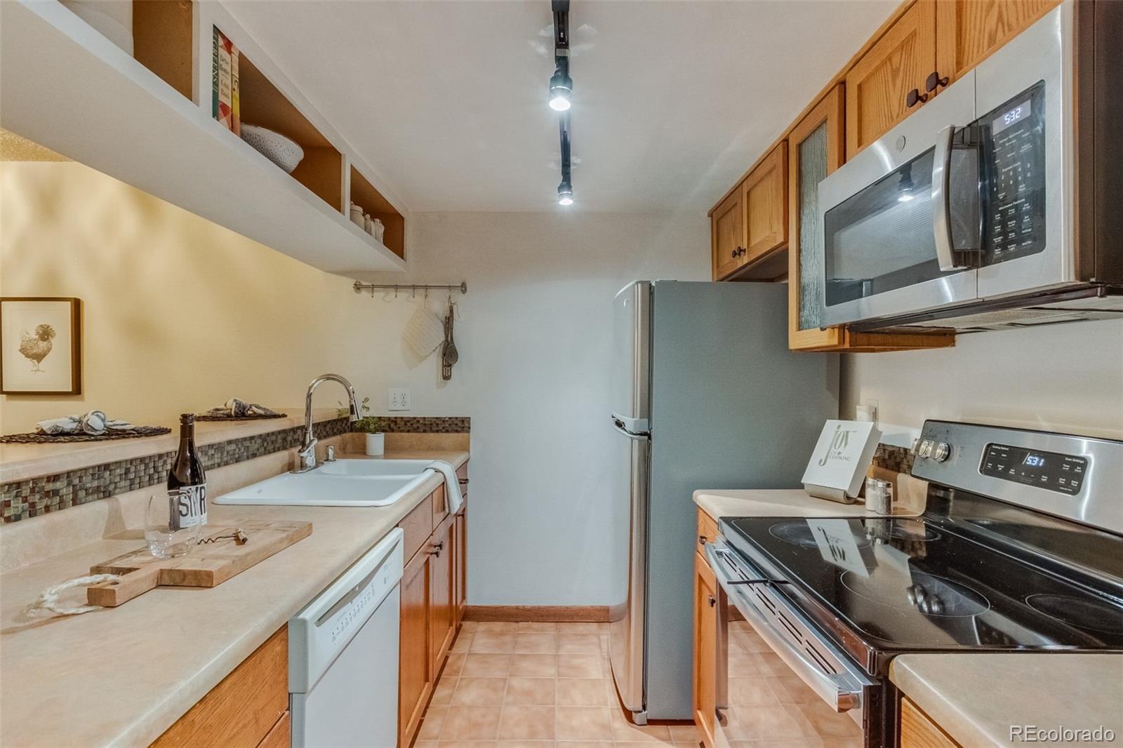 540 S Forest Street Unit: 4-202