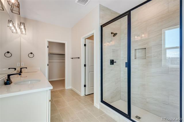 6882 Oak Canyon Circle