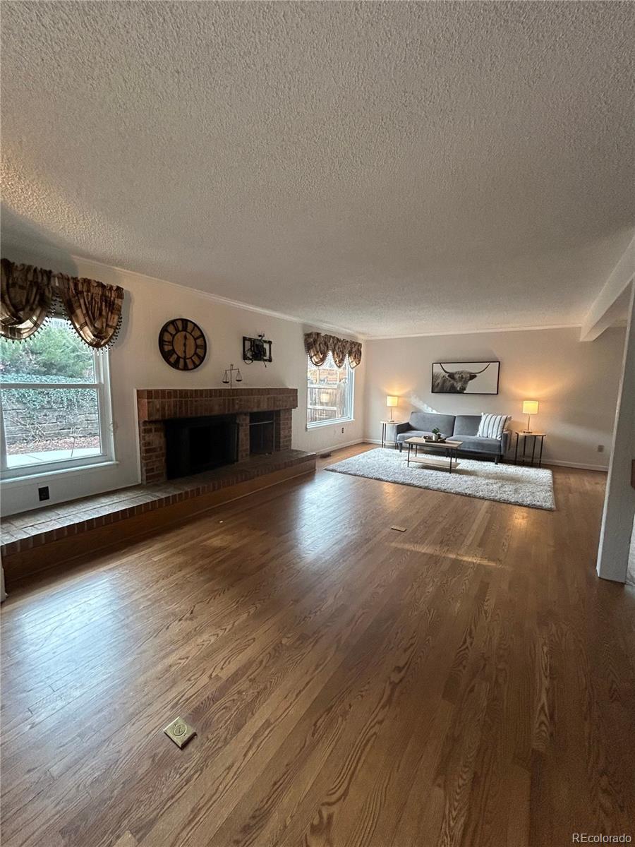 8002 Field Court