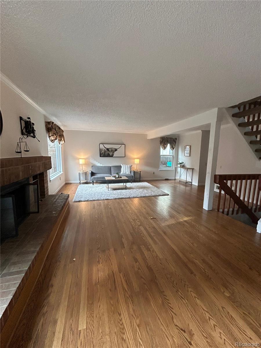 8002 Field Court
