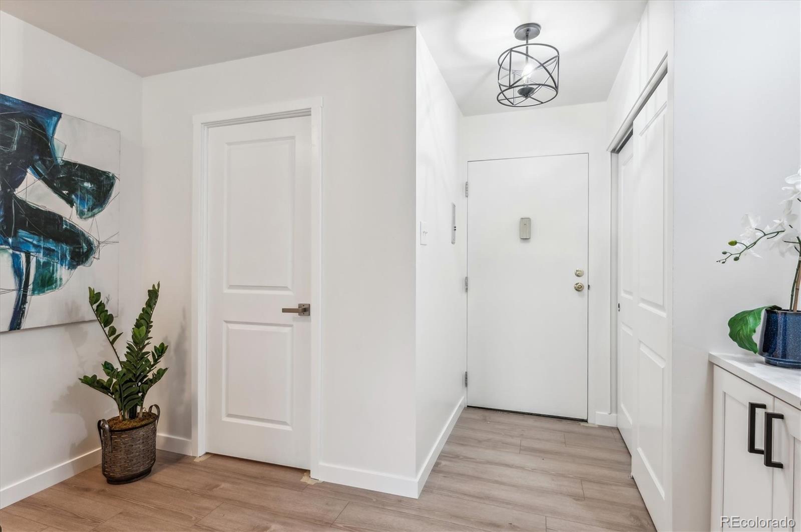 610 S Alton Way Unit: 5D