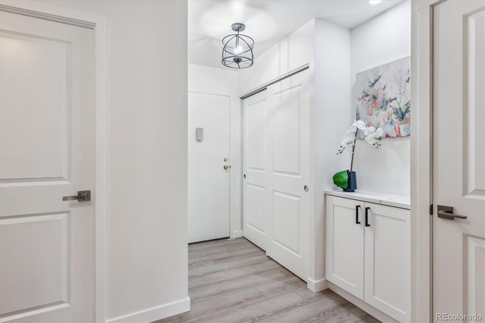 610 S Alton Way Unit: 5D