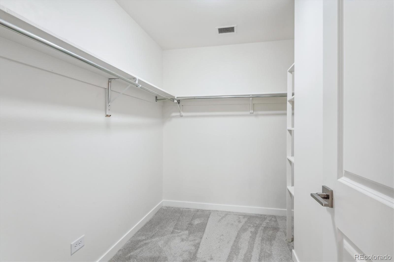 610 S Alton Way Unit: 5D