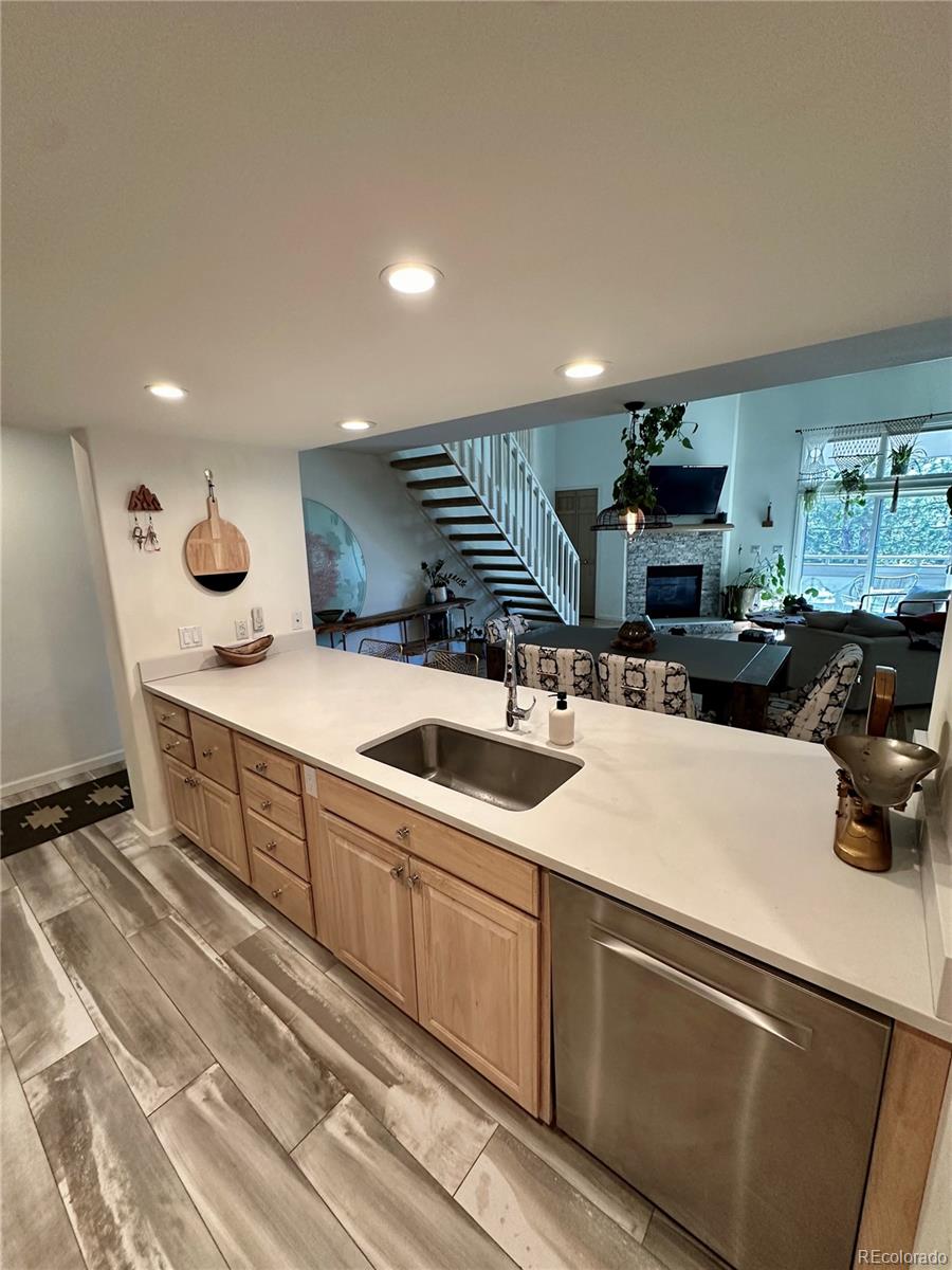23666 Pondview Place Unit: H