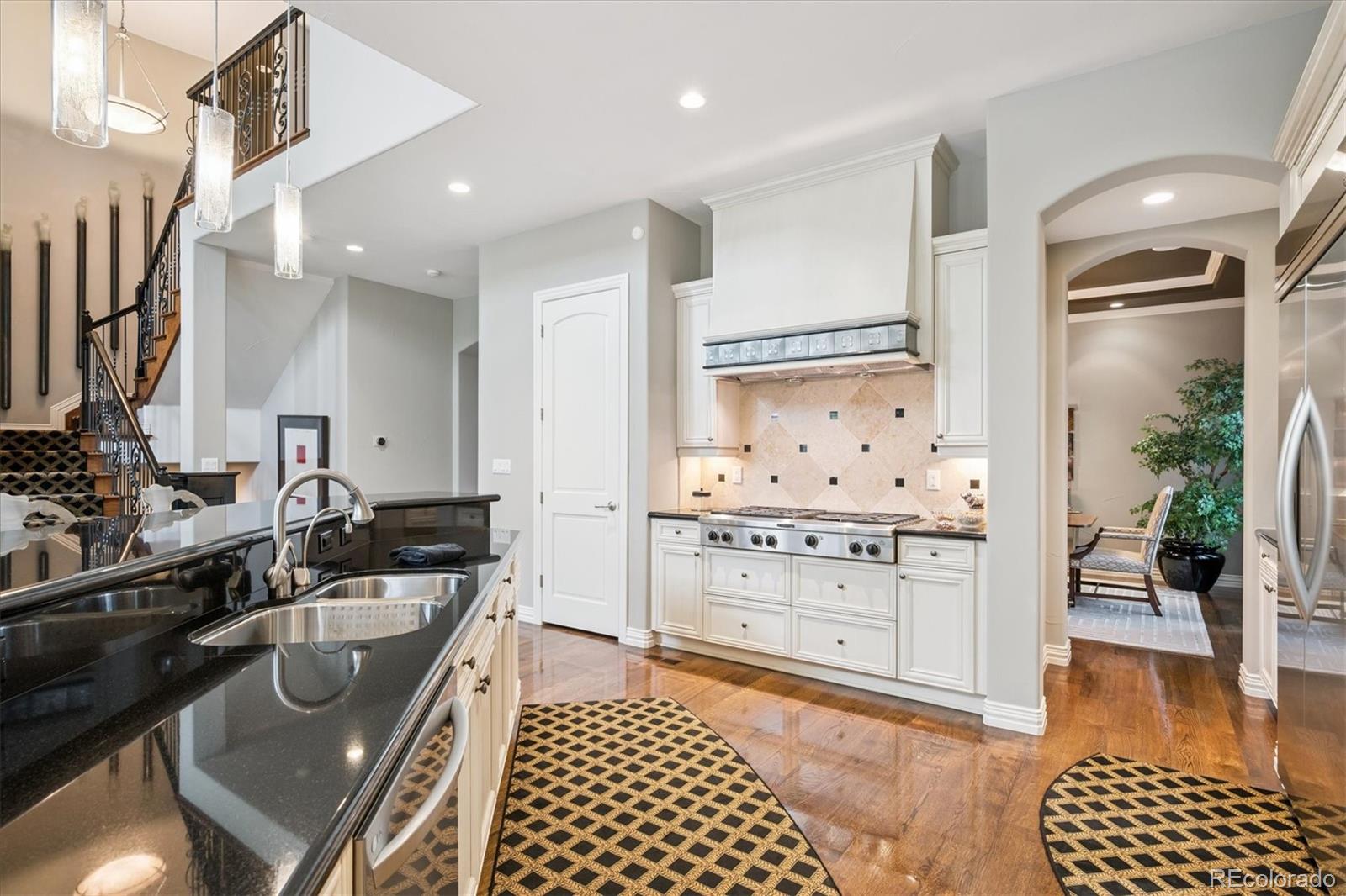 9060 E Harvard Avenue