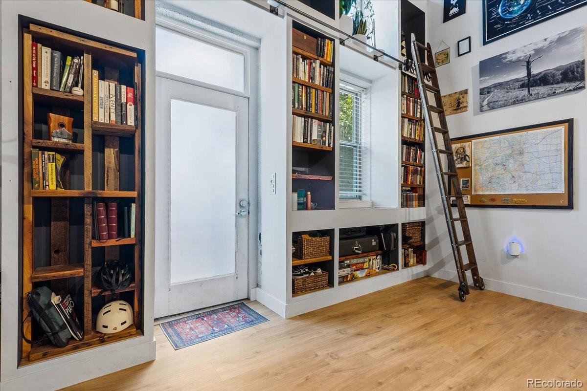 1111 Osage Street Unit: 11