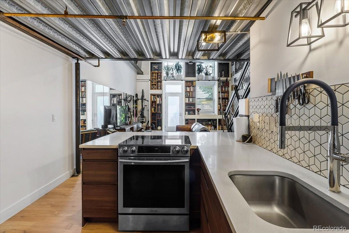 1111 Osage Street Unit: 11