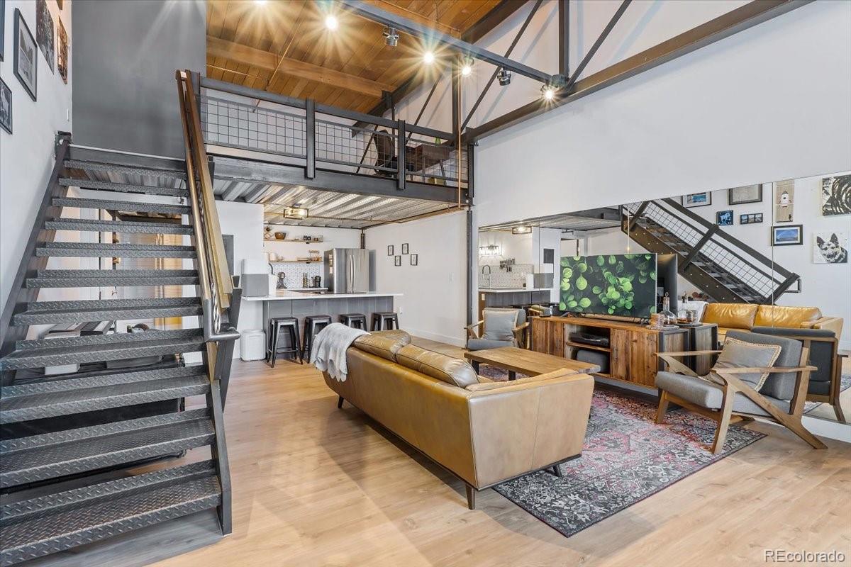 1111 Osage Street Unit: 11