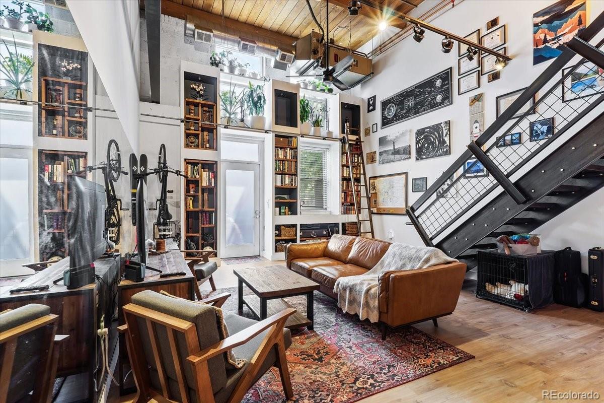 1111 Osage Street Unit: 11