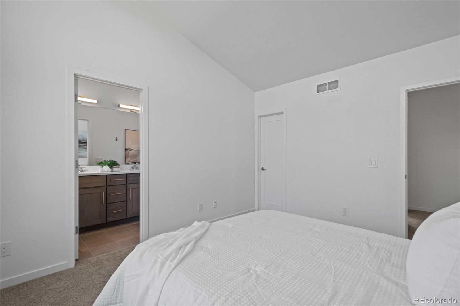 8711 E Hampden Avenue Unit: 6