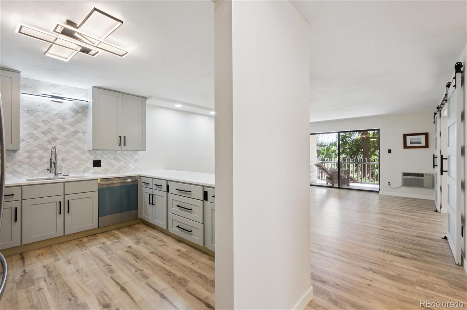 14300 E Marina Drive Unit: 106