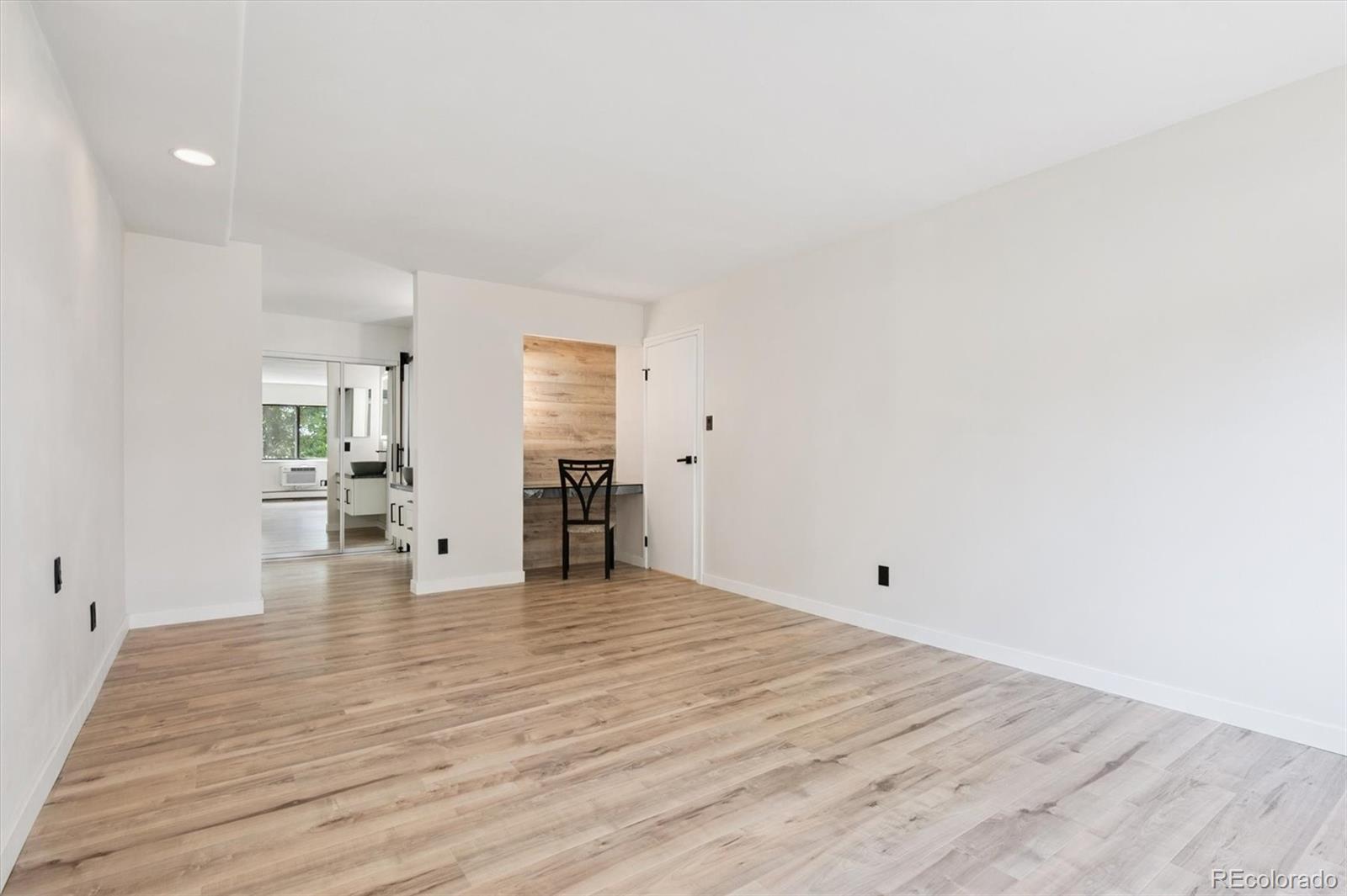 14300 E Marina Drive Unit: 106
