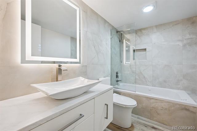14300 E Marina Drive Unit: 106