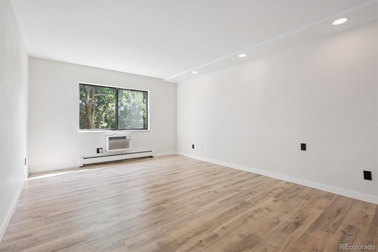 14300 E Marina Drive Unit: 106
