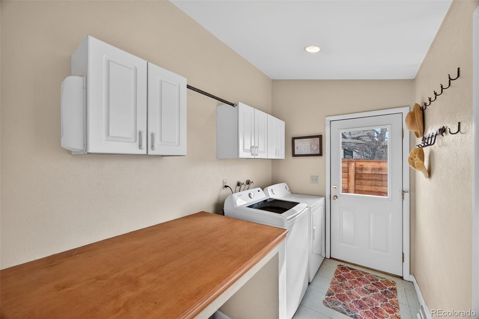 5641 S Hickory Street