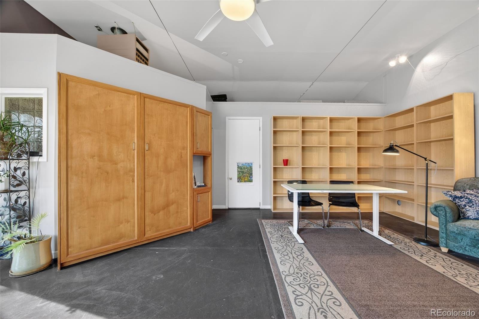 5641 S Hickory Street