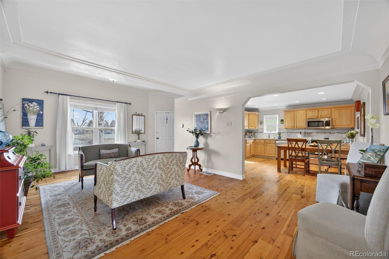 5641 S Hickory Street