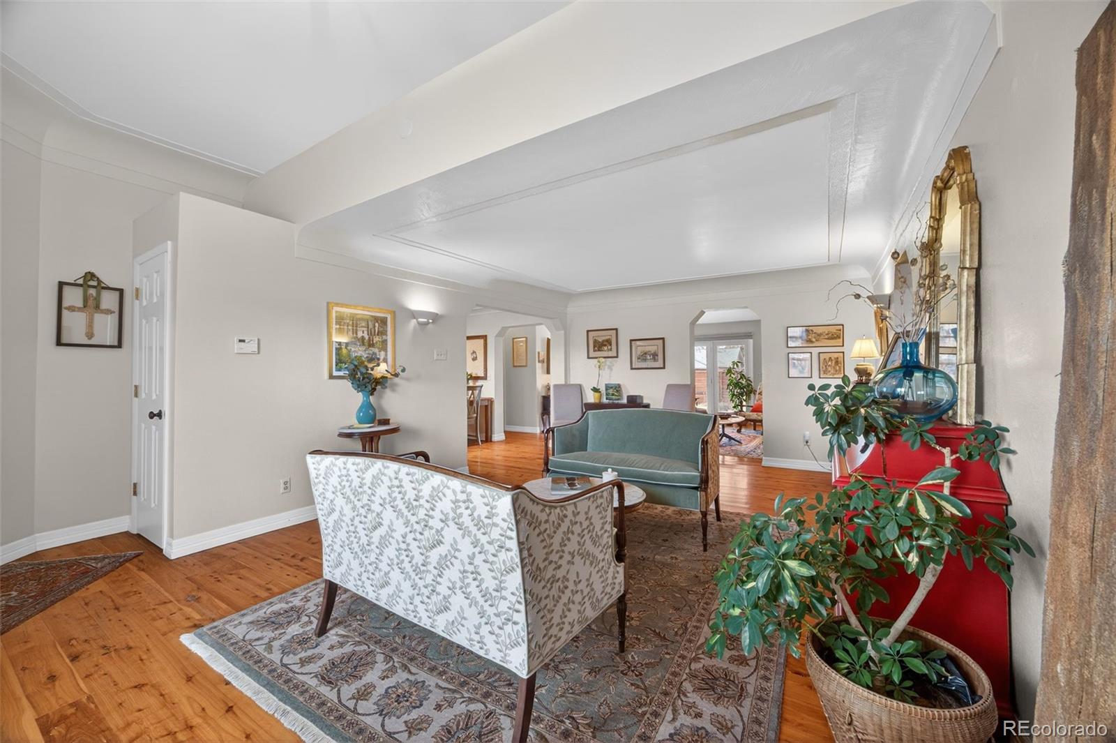 5641 S Hickory Street