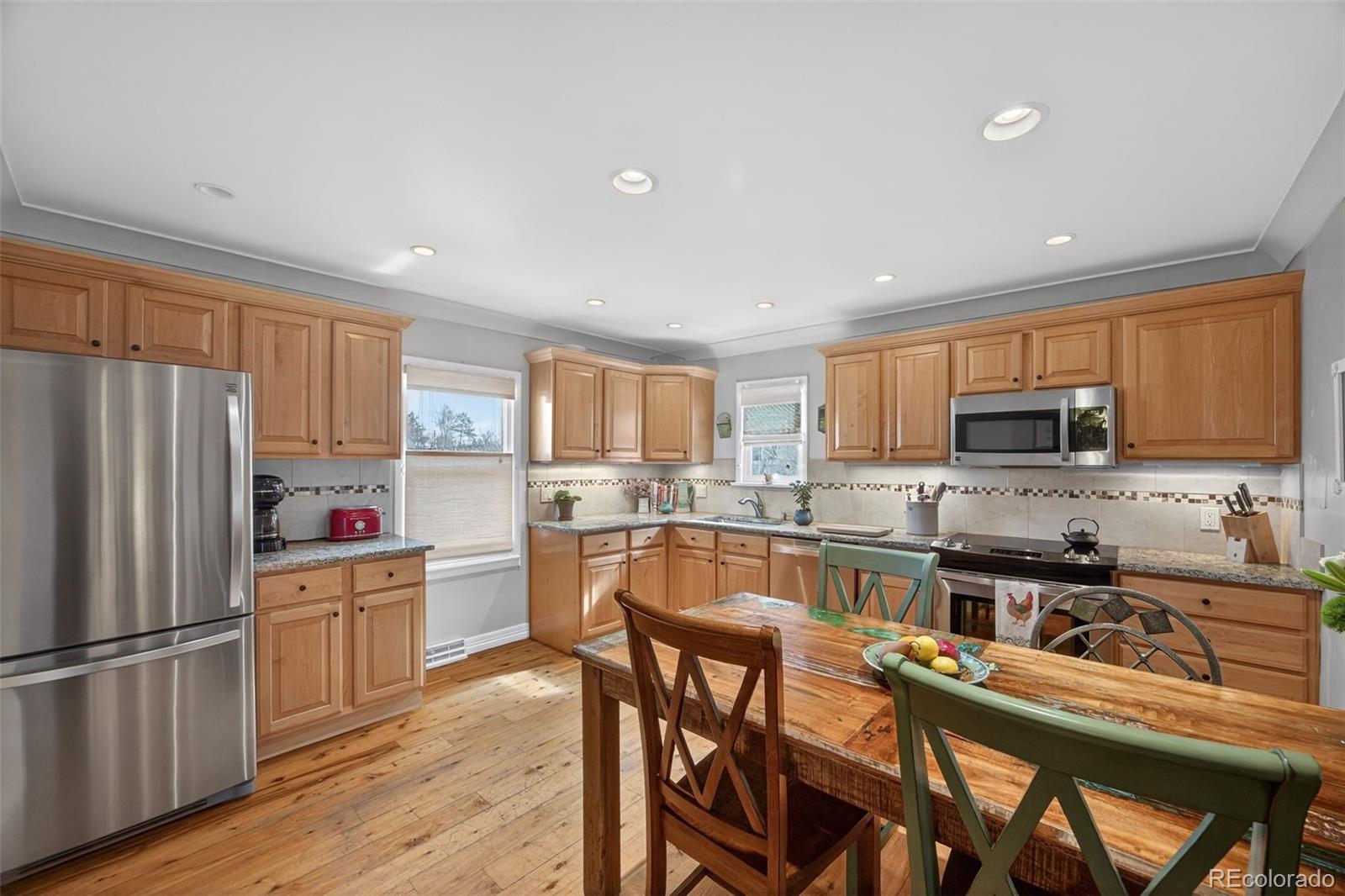 5641 S Hickory Street