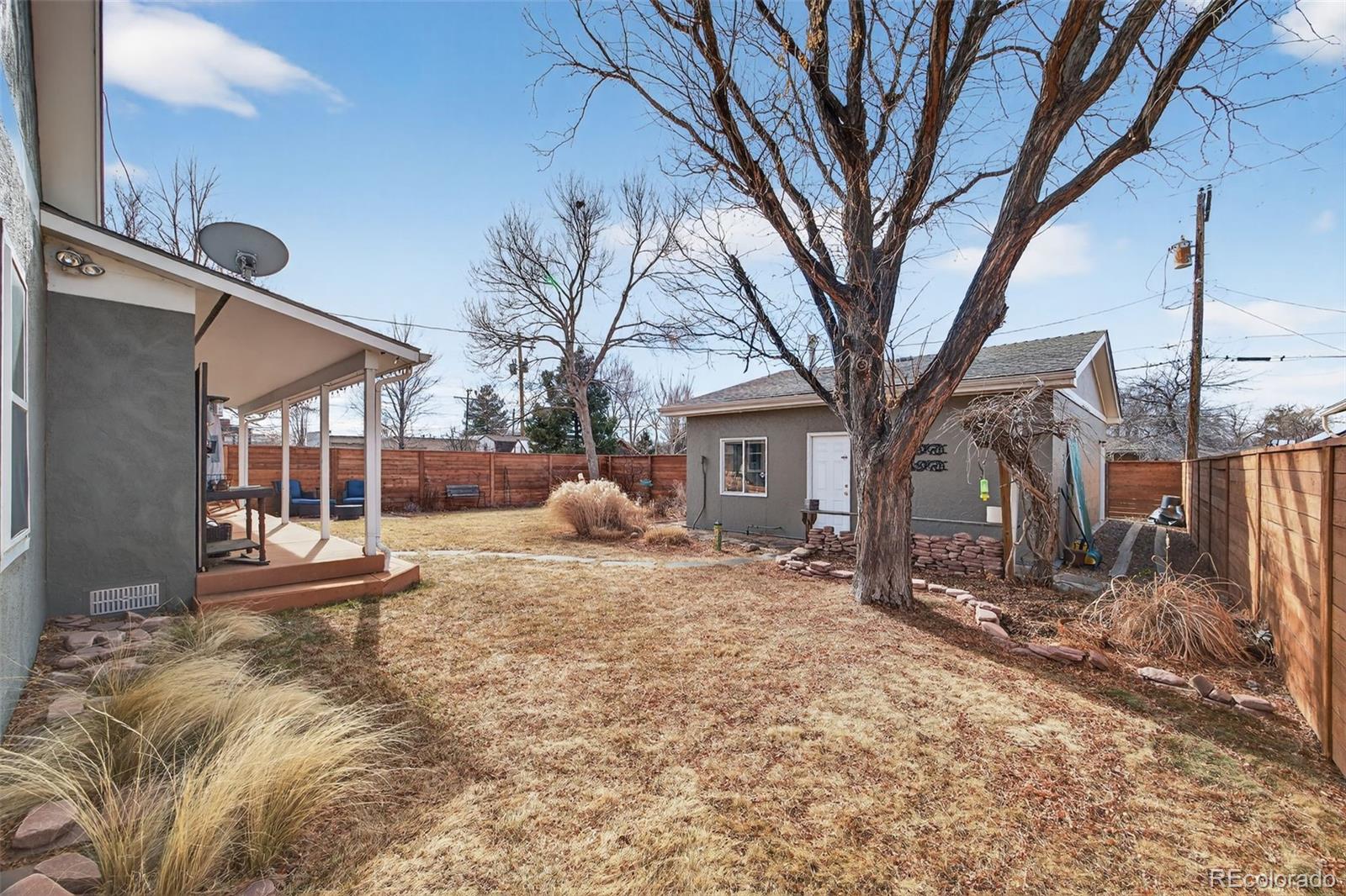 5641 S Hickory Street