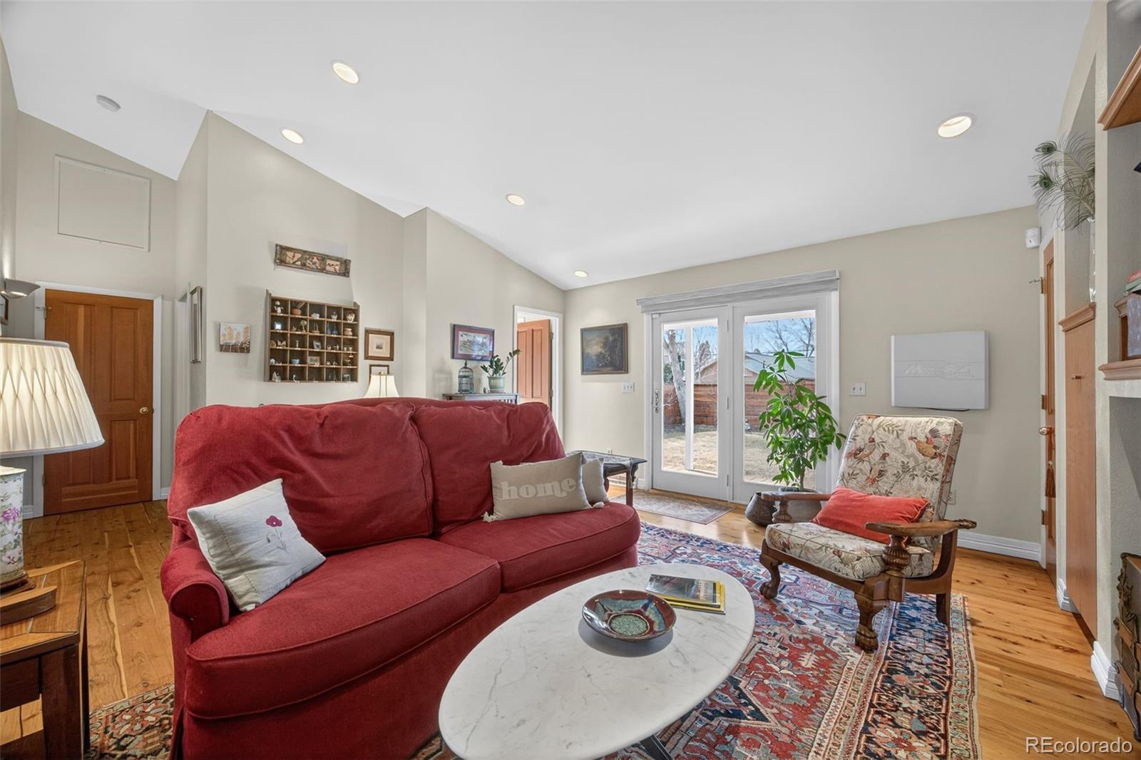 5641 S Hickory Street