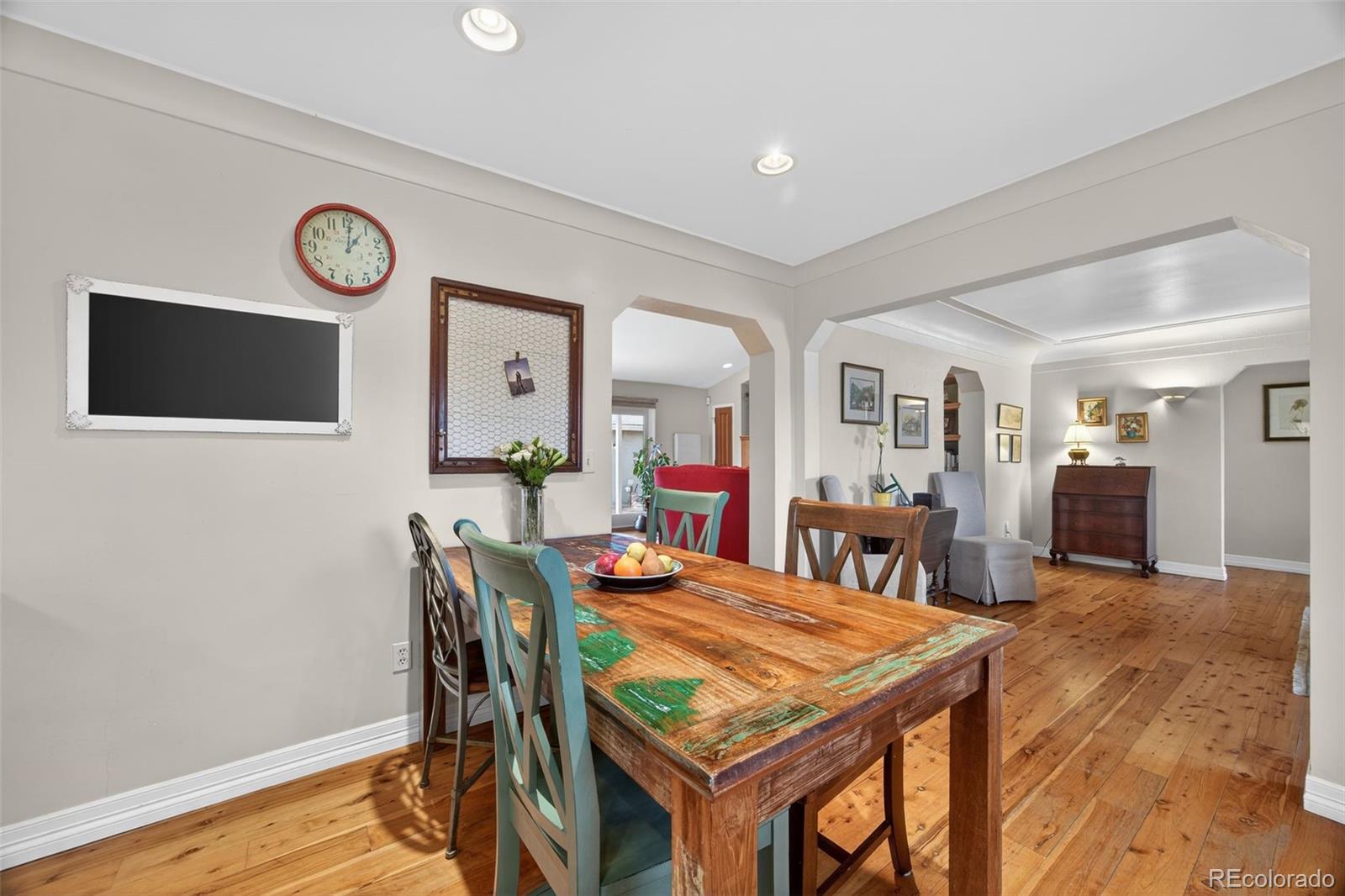 5641 S Hickory Street