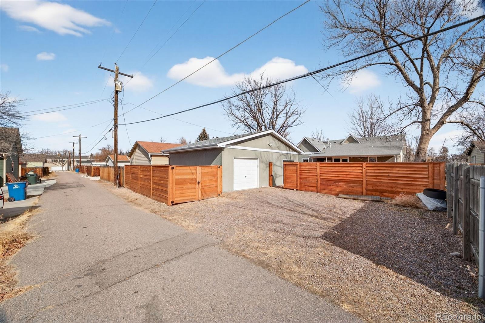 5641 S Hickory Street