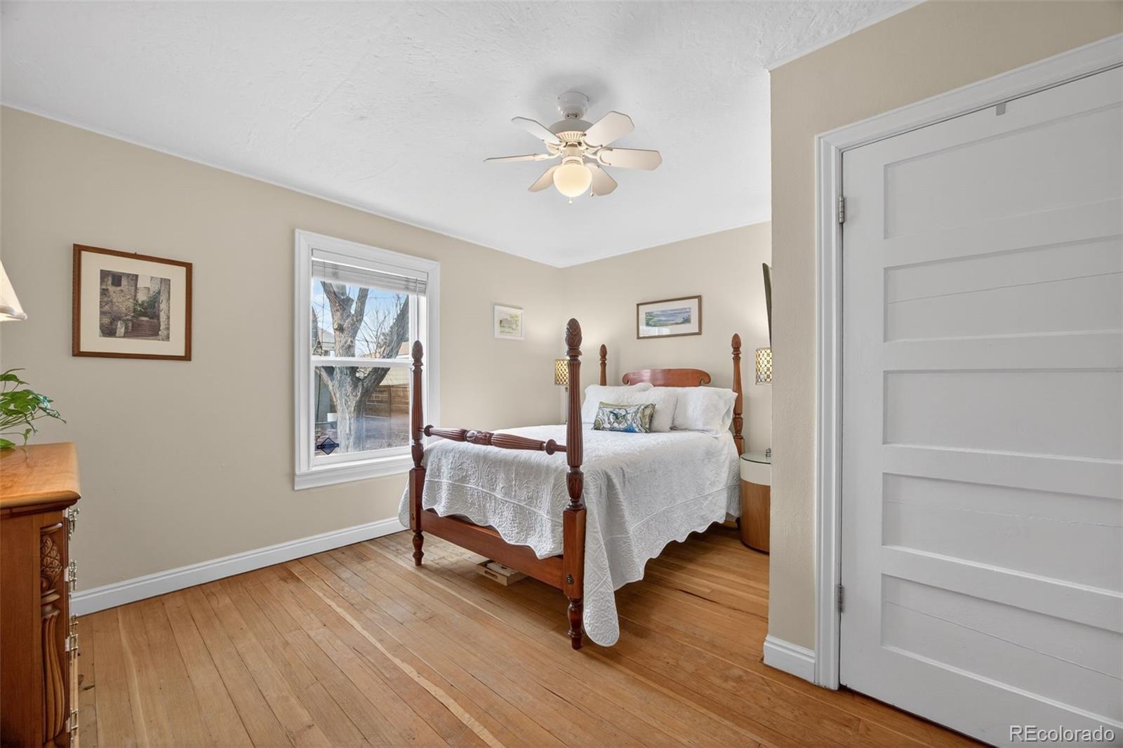 5641 S Hickory Street