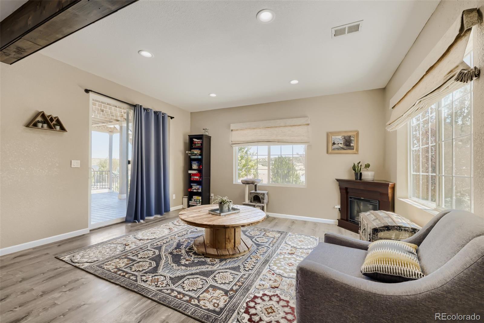 5926 Echo Hollow Street