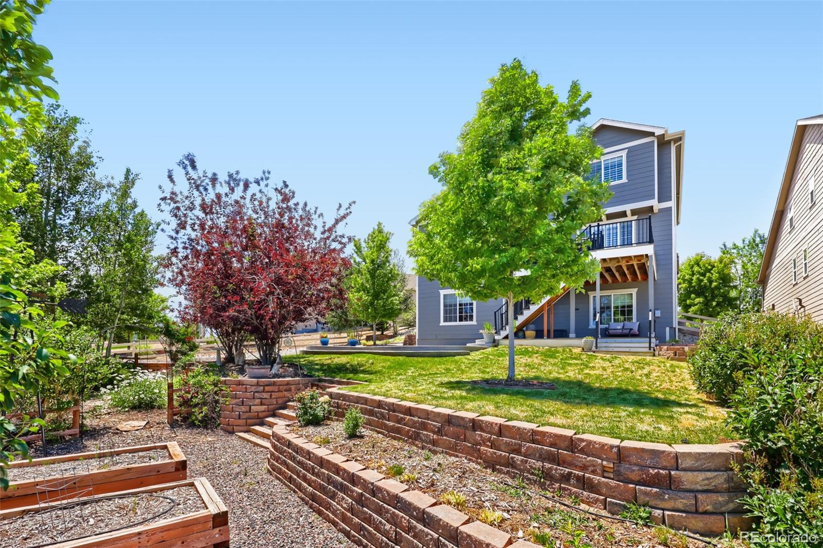 5926 Echo Hollow Street