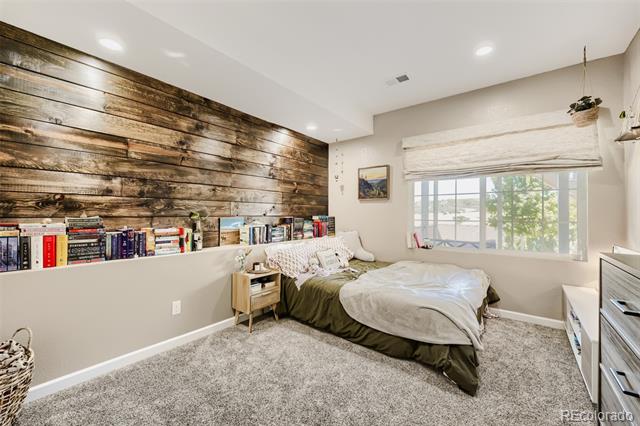 5926 Echo Hollow Street