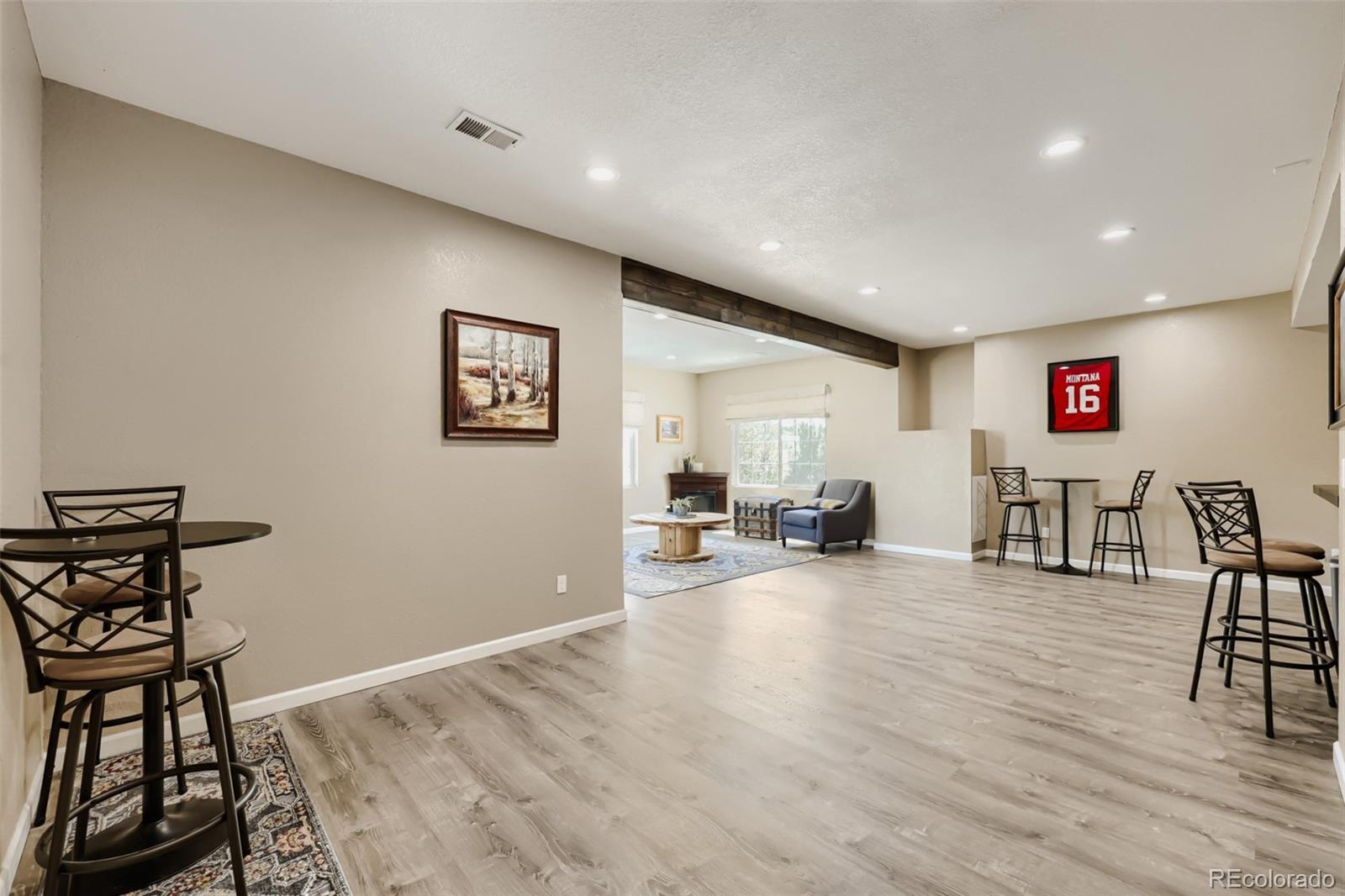 5926 Echo Hollow Street