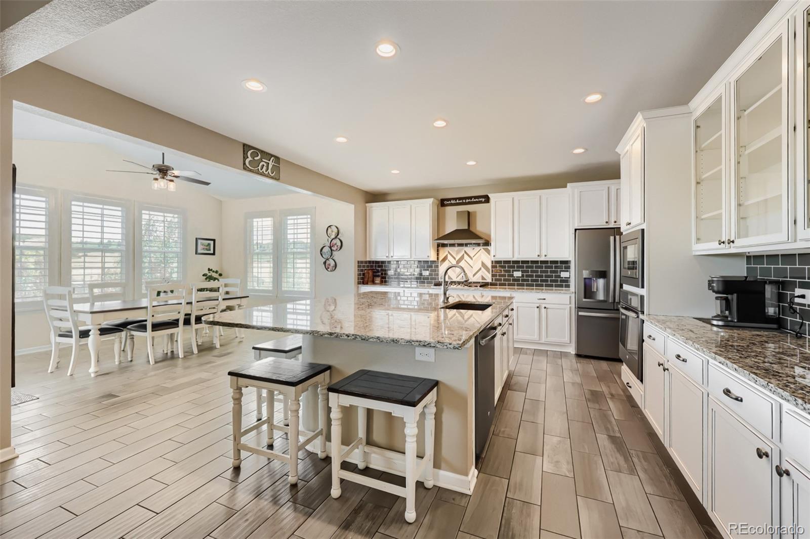 5926 Echo Hollow Street