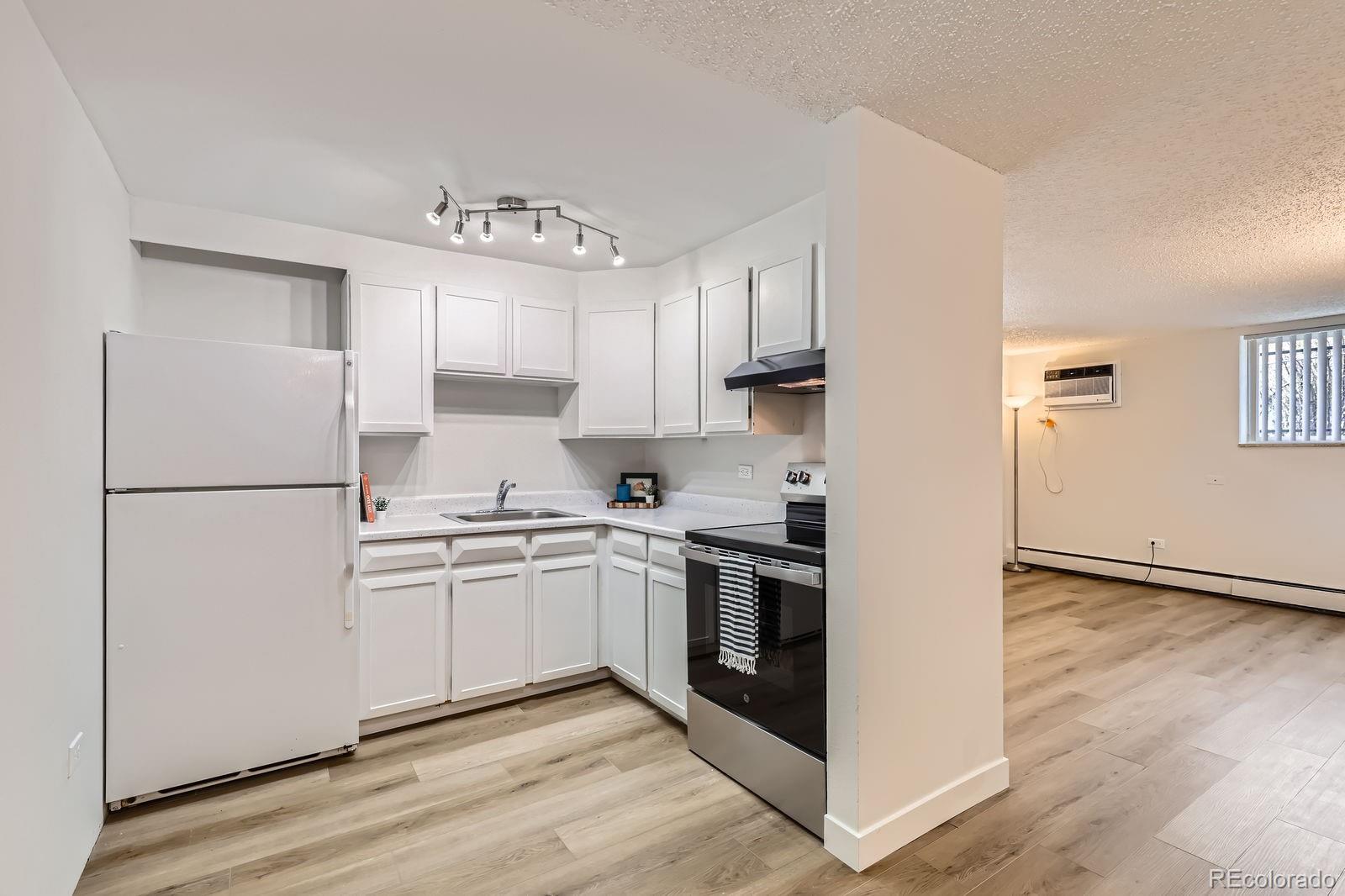 1050 N Lafayette Street Unit: 101