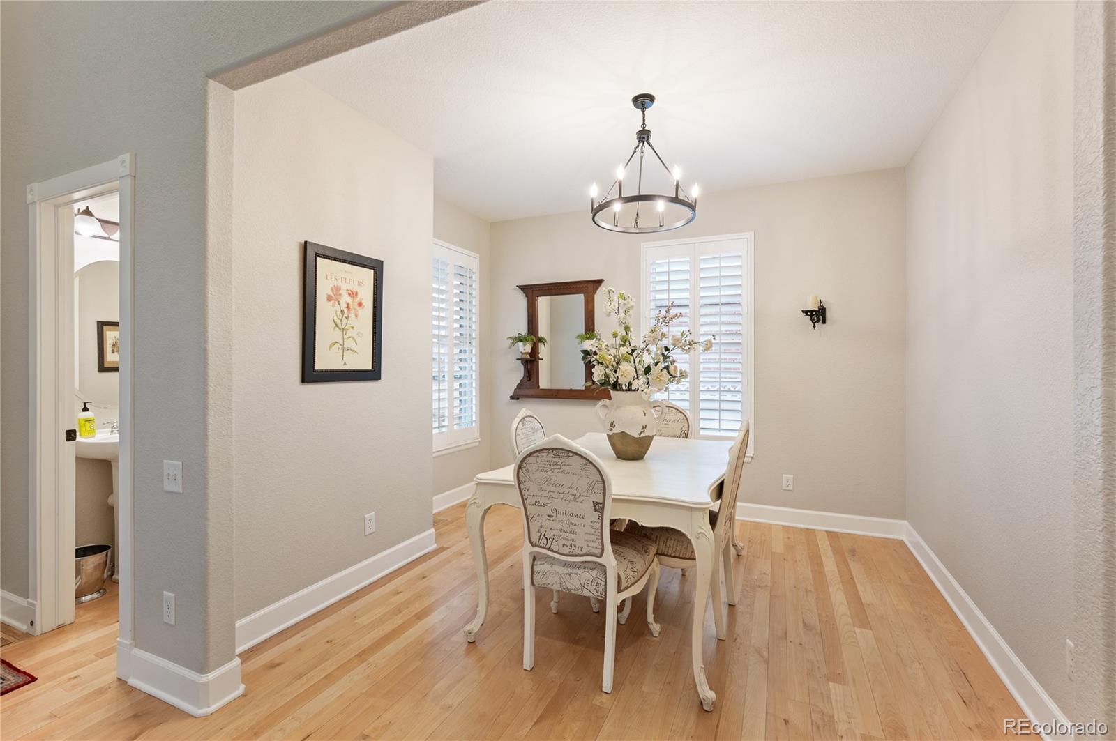 1073 Roslyn Court