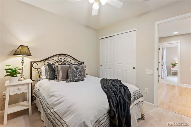 1073 Roslyn Court