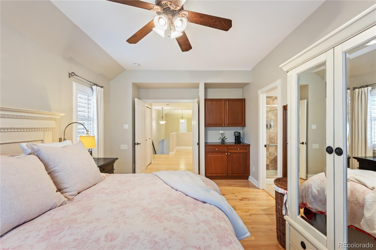 1073 Roslyn Court