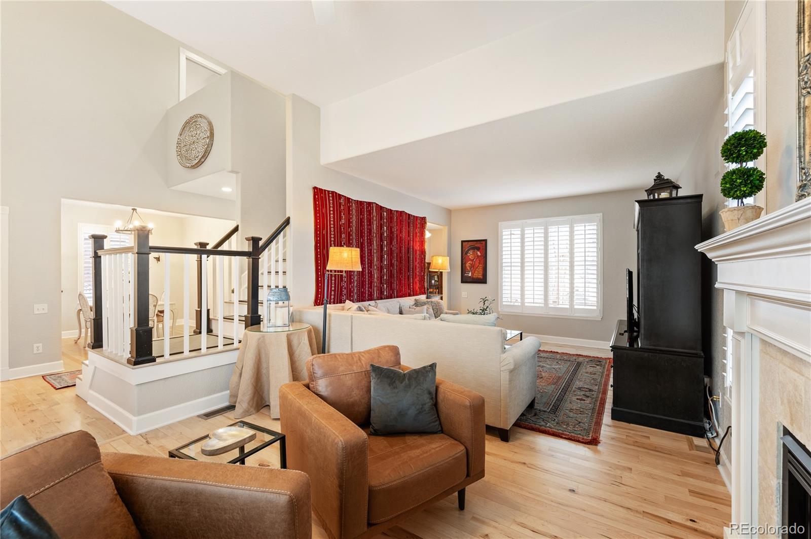 1073 Roslyn Court