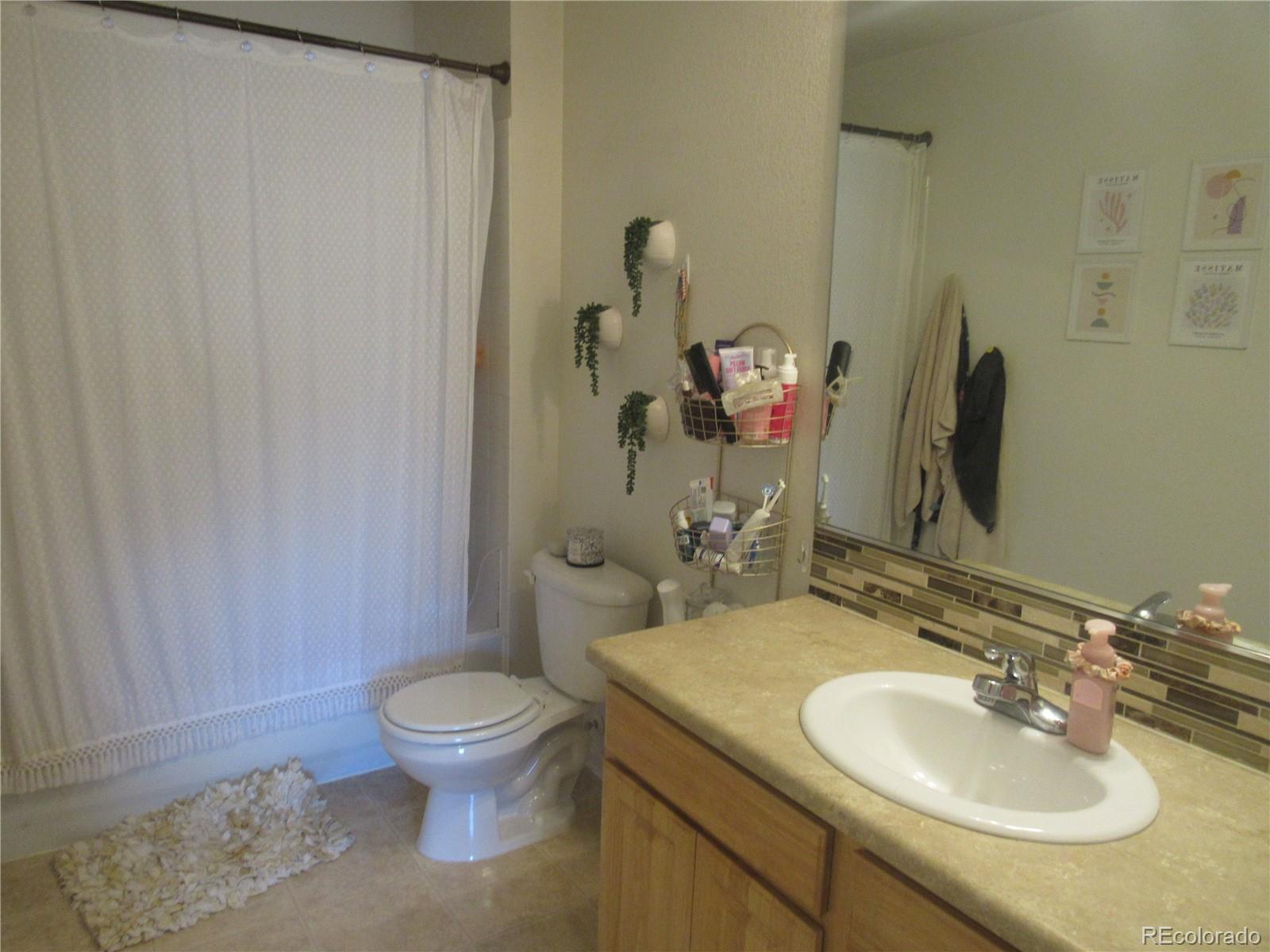 569 Alton Way Unit: E