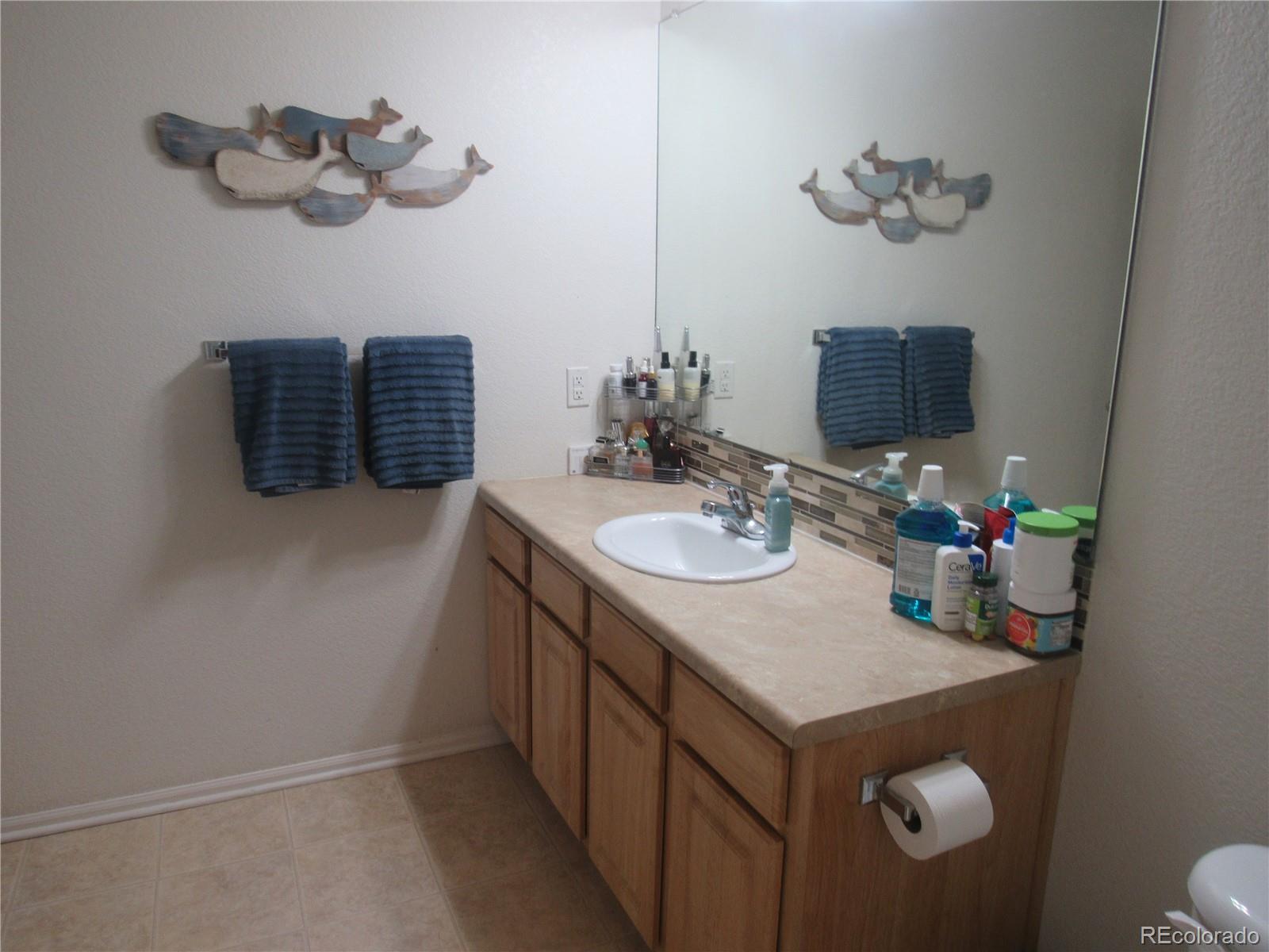569 Alton Way Unit: E