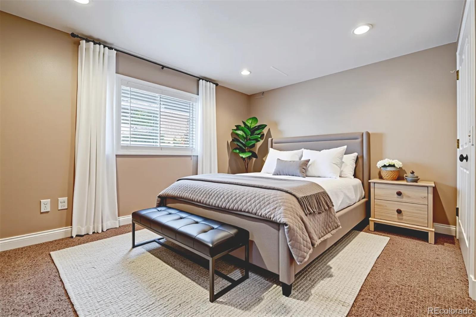 7976 E Phillips Circle