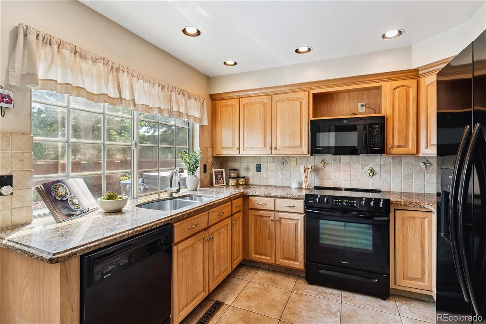 7976 E Phillips Circle