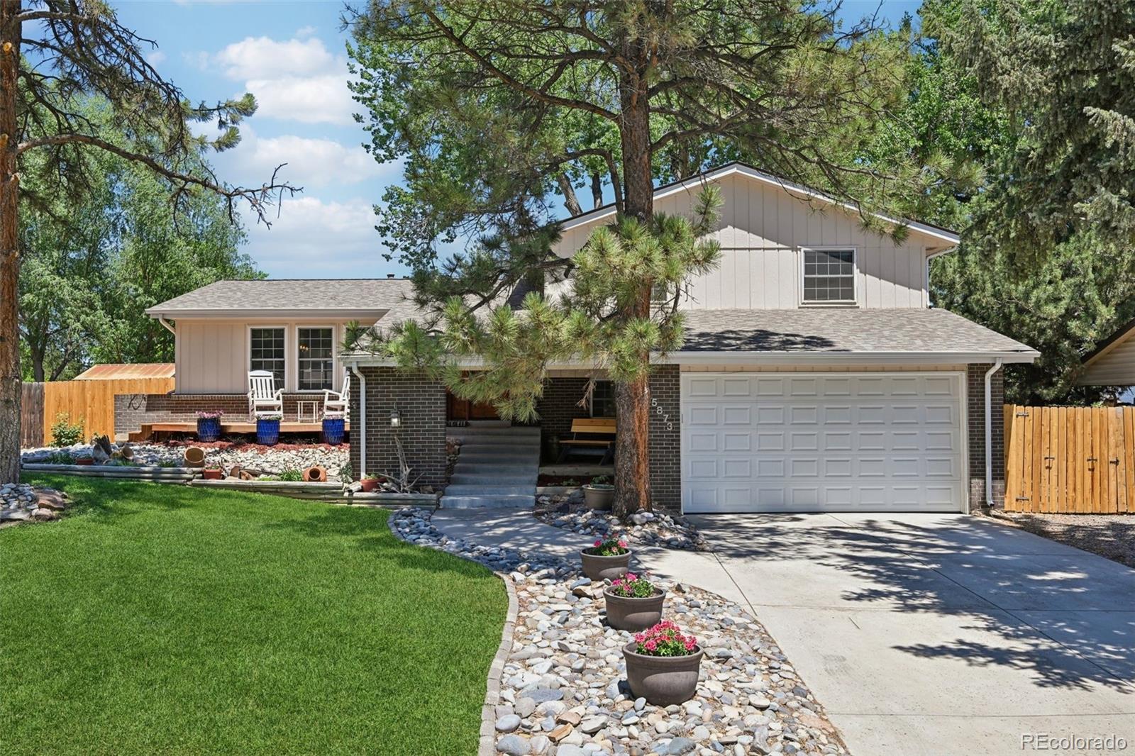 5873 W Maplewood Drive