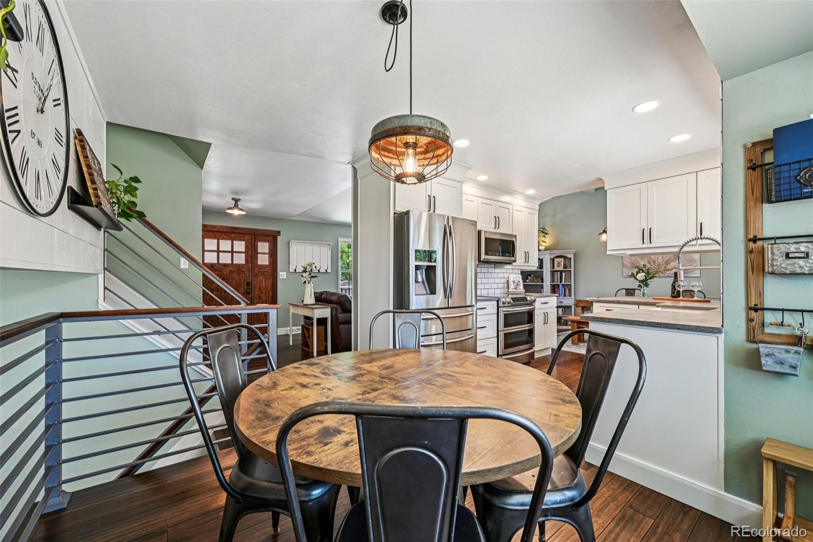5873 W Maplewood Drive