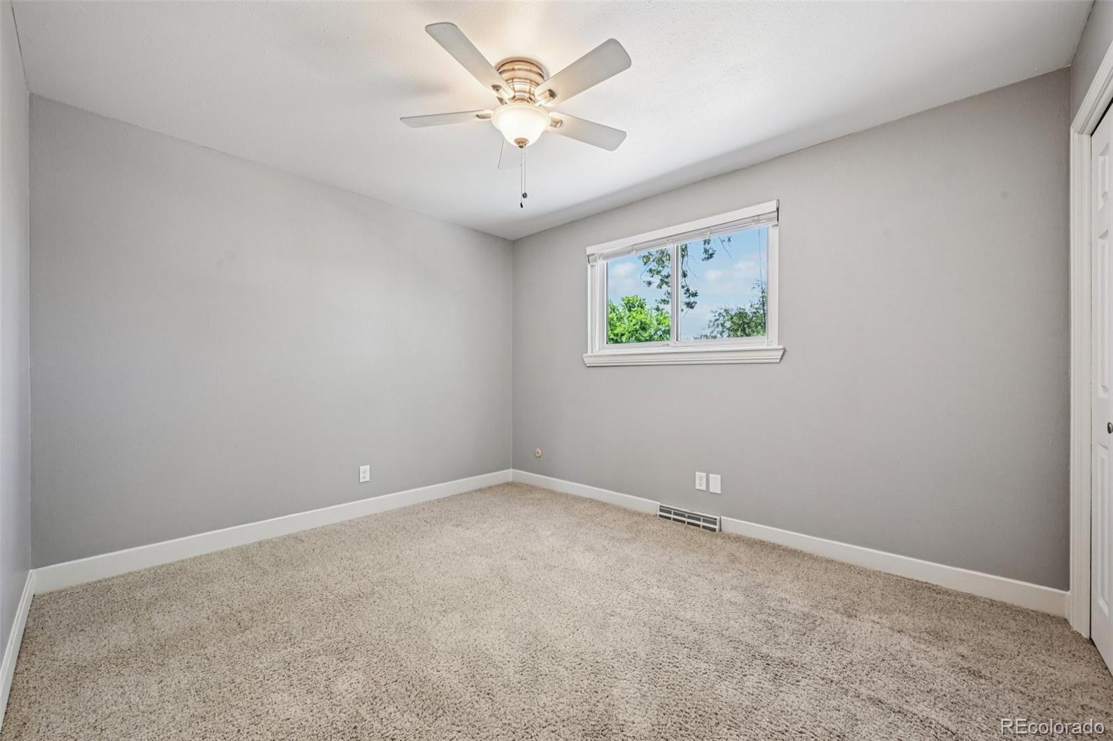 5873 W Maplewood Drive