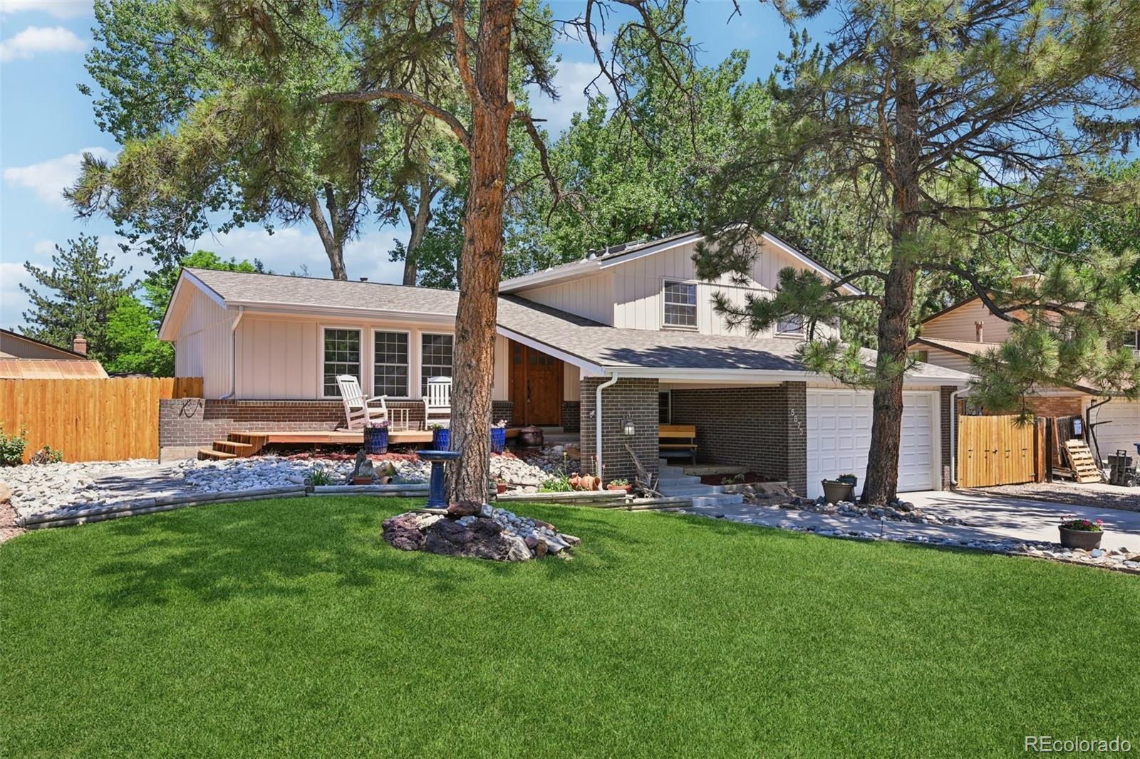 5873 W Maplewood Drive